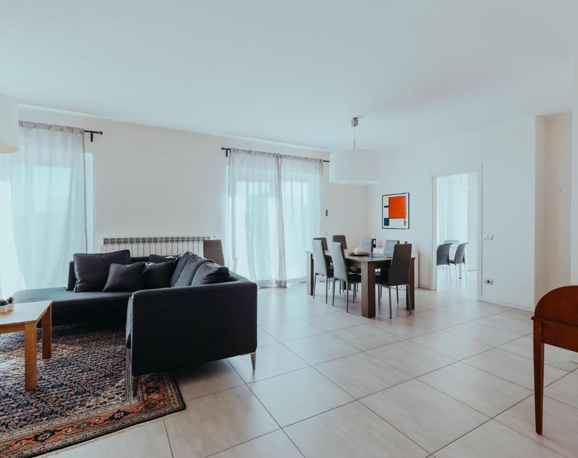 Apartament The Attico Padenghe sul Garda Zewnętrze zdjęcie