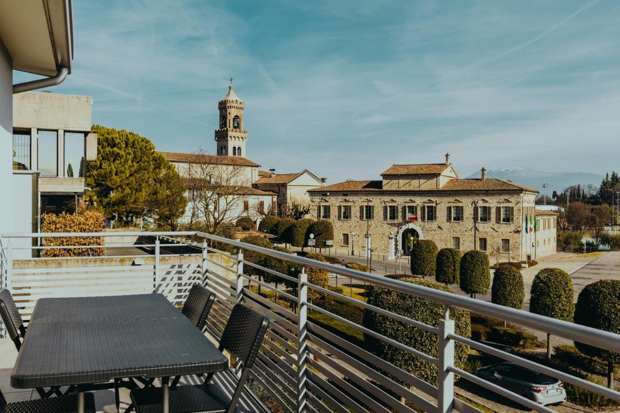 Apartament The Attico Padenghe sul Garda Zewnętrze zdjęcie